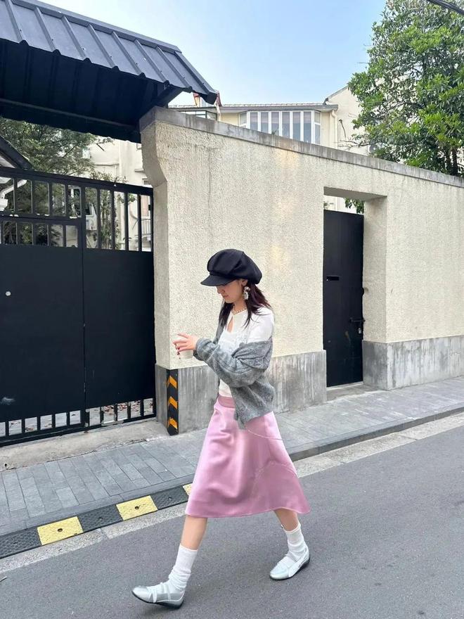 然又又又火了这样搭精致又时髦!OG真人【芭蕾运动鞋】今年突(图11) 然又又又火了这样搭精致又时髦!OG真人【芭蕾运动鞋】今年突(图11)